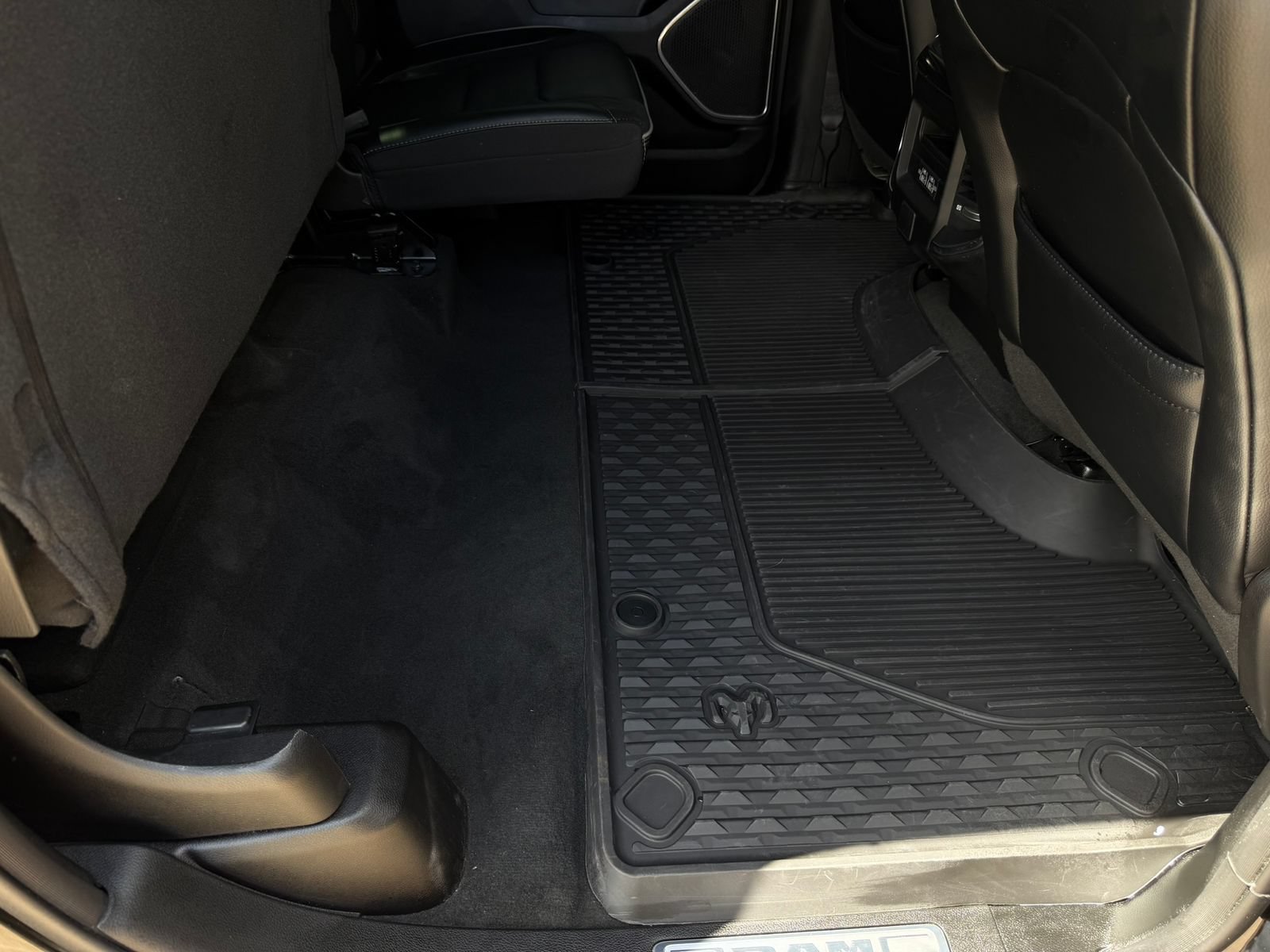 Used 2022 RAM 1500 Laramie w/ Sport Appearance Package AWD/4WD image 35