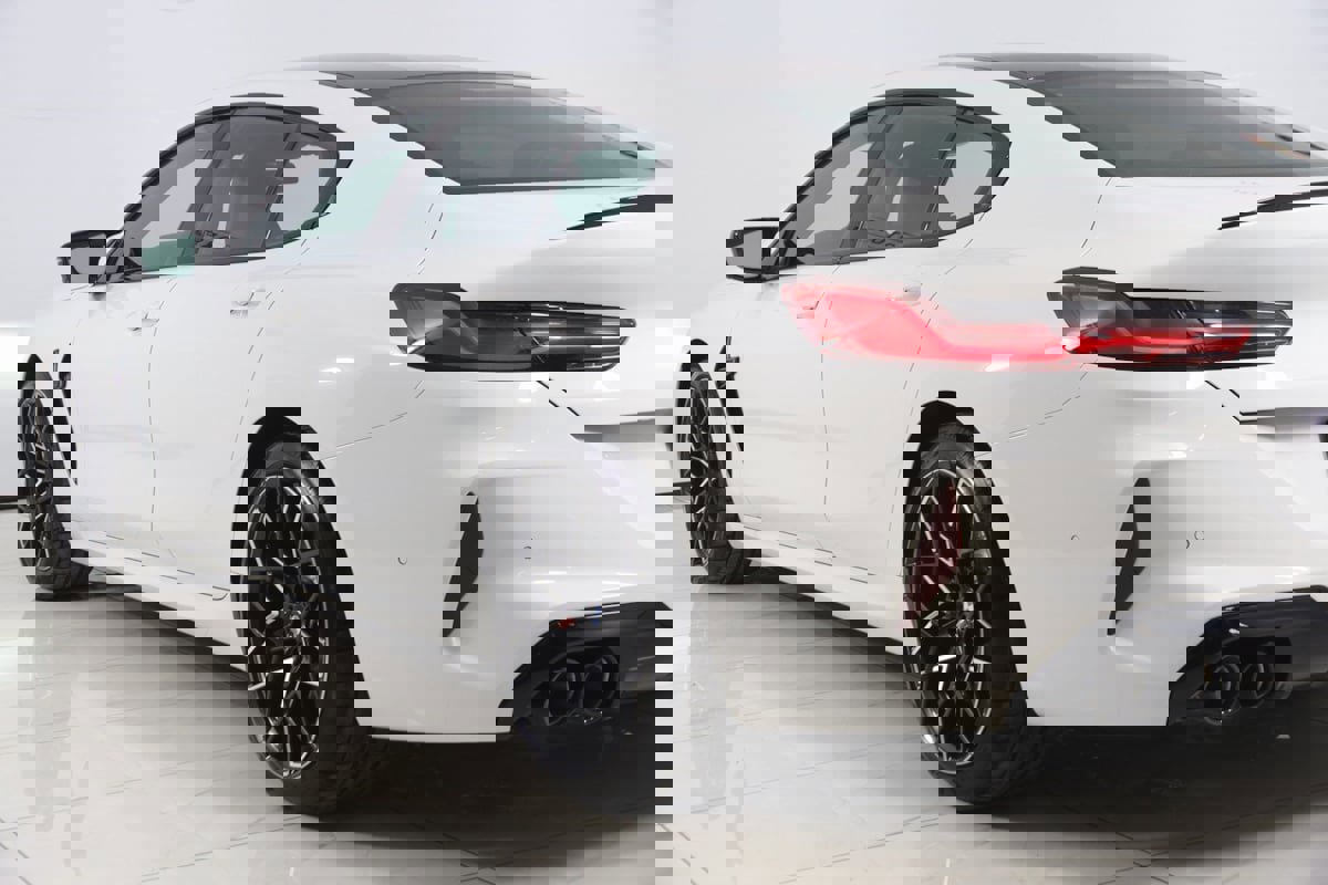 Used 2025 BMW M8 Competition image 31