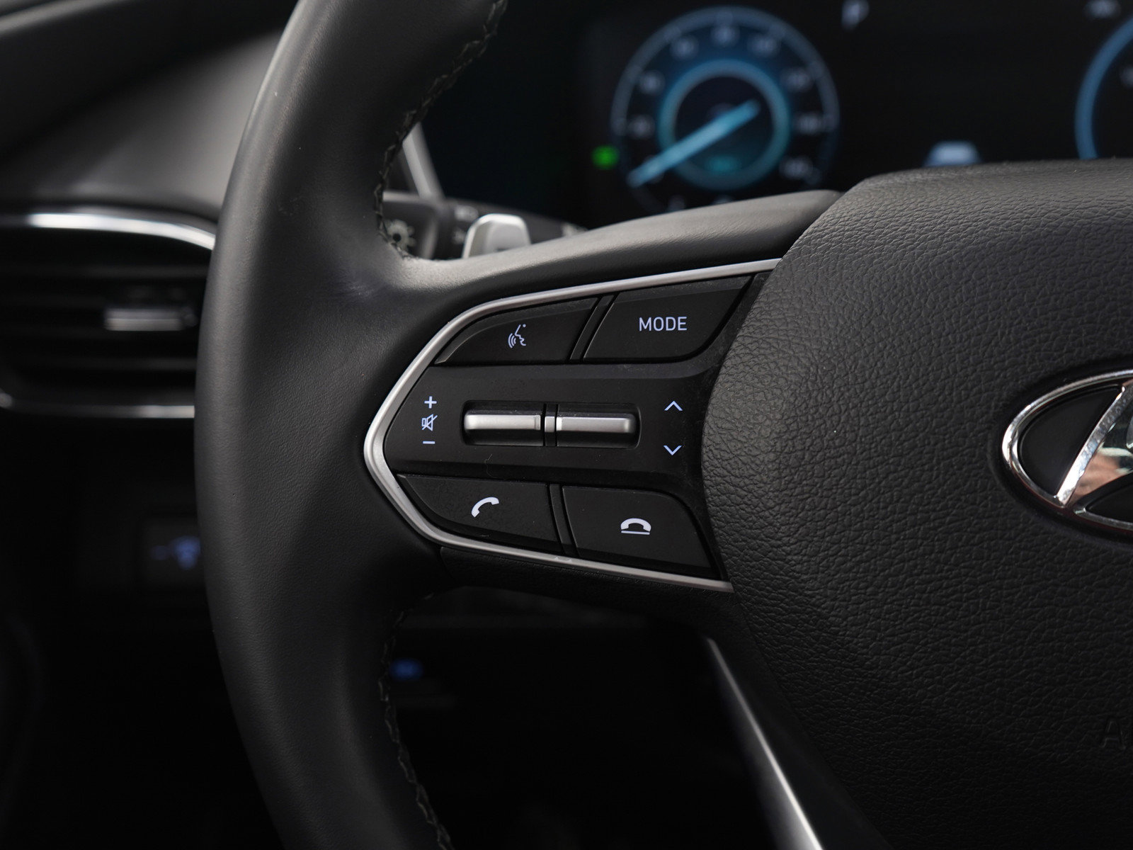 Used 2023 Hyundai Santa Fe SEL Premium w/ Cargo Package image 26