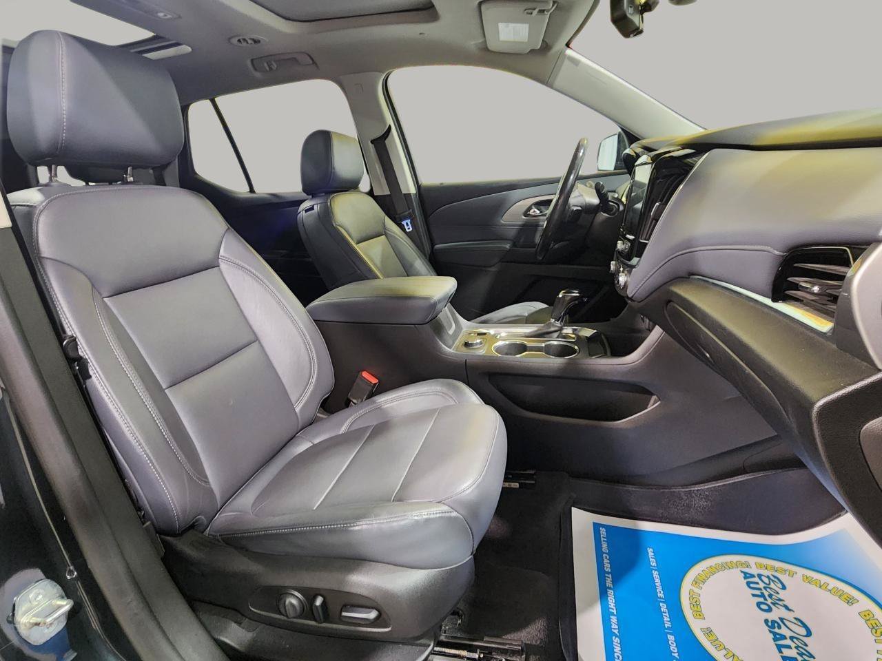 Used 2019 Chevrolet Traverse LT w/ LT Premium Package AWD/4WD image 27