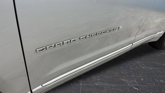 Used 2023 Jeep Grand Cherokee L Summit image 47