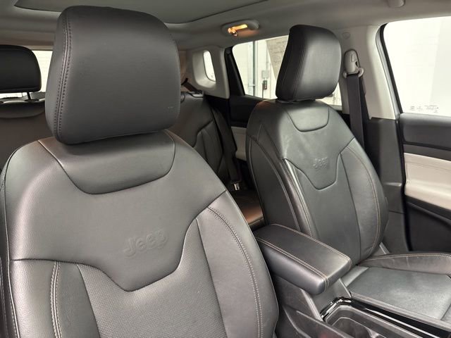 Used 2022 Jeep Compass Limited w/ Sun and Sound Group image 25