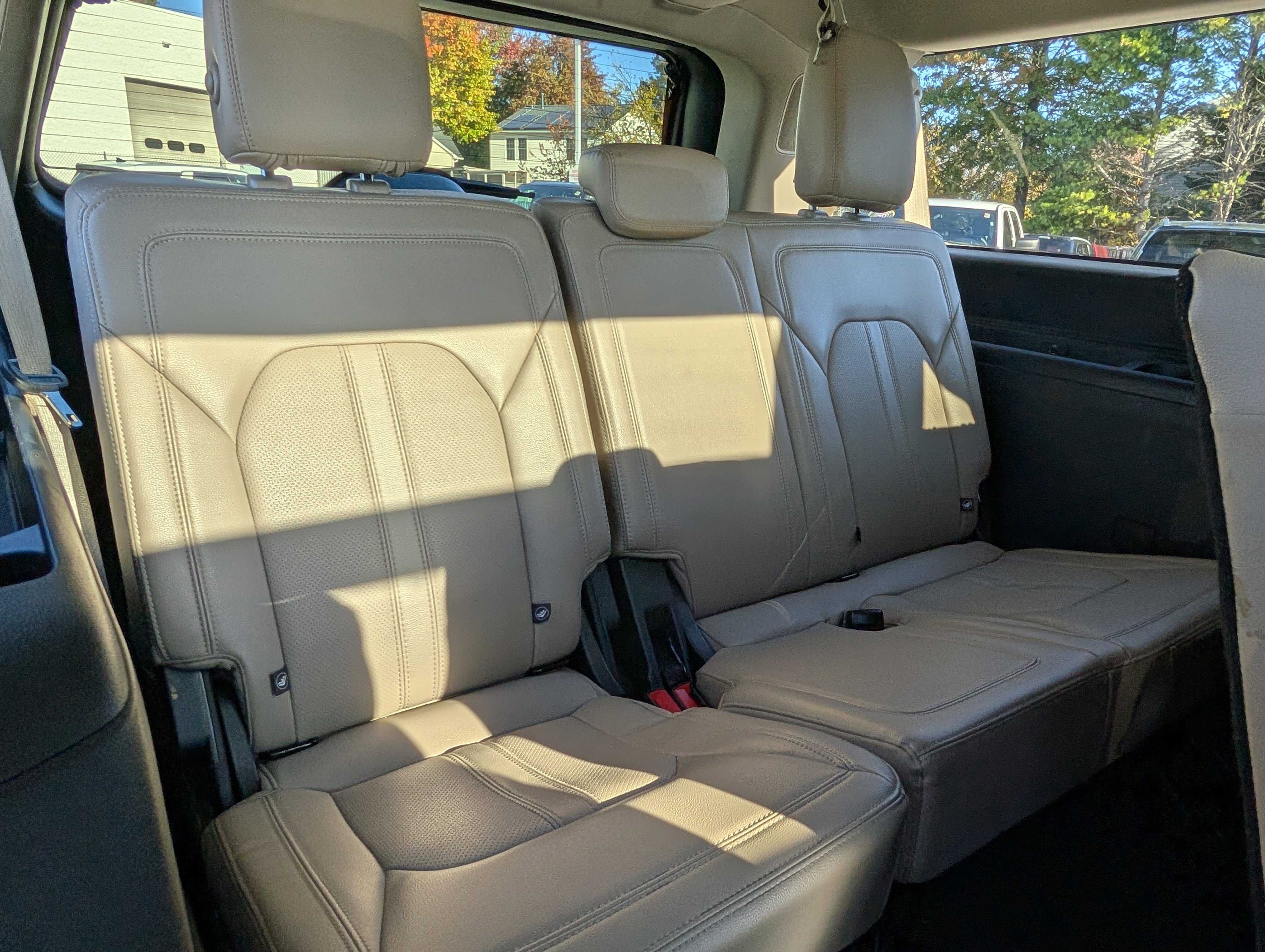 Used 2024 Ford Expedition Max Limited image 13