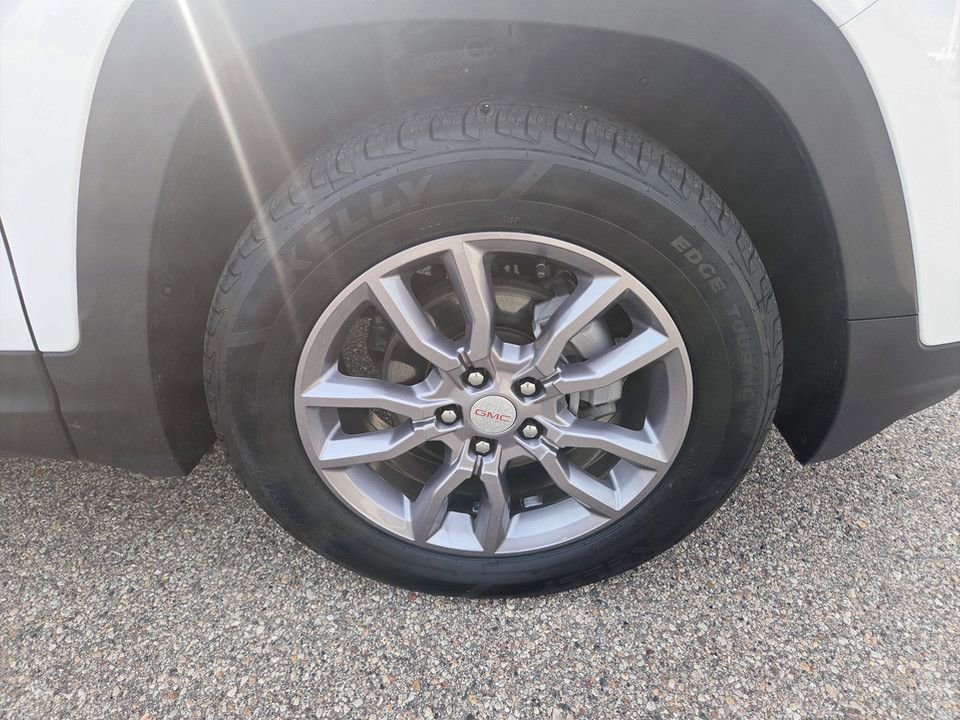 Used 2024 GMC Terrain SLT image 36