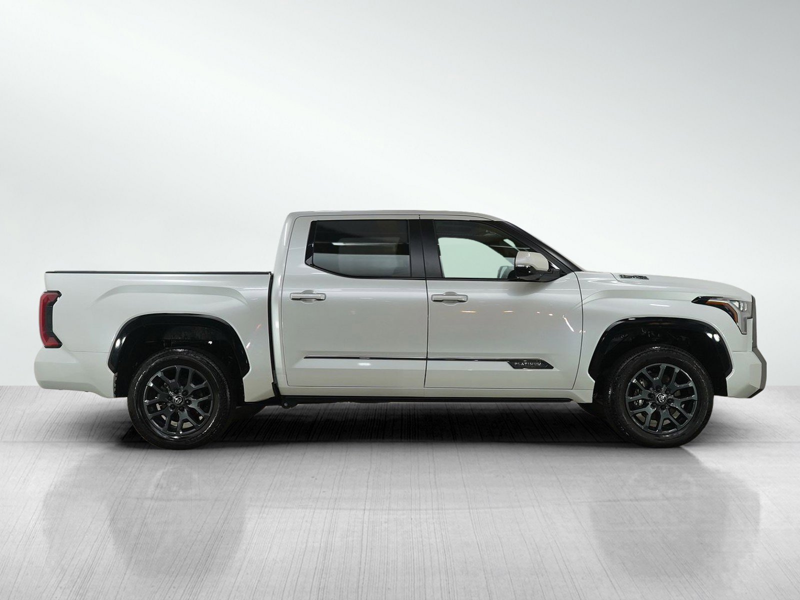 Used 2025 Toyota Tundra Platinum image 6