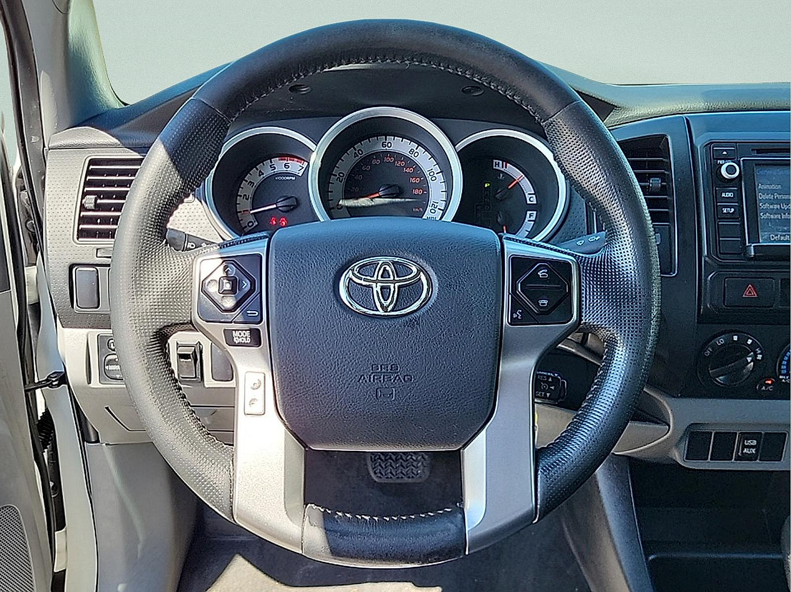 Used 2015 Toyota Tacoma 2WD Access Cab image 16