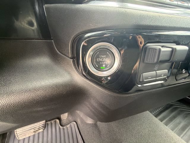 Certified 2025 Chevrolet Silverado 1500 LT AWD/4WD image 18