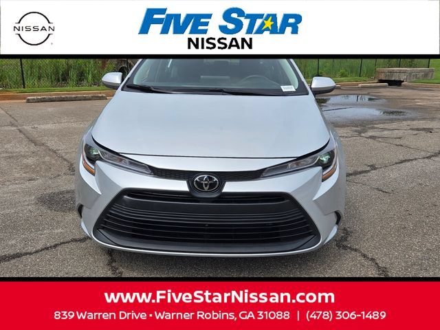 Used 2024 Toyota Corolla LE w/ LE Convenience Package FWD image 2