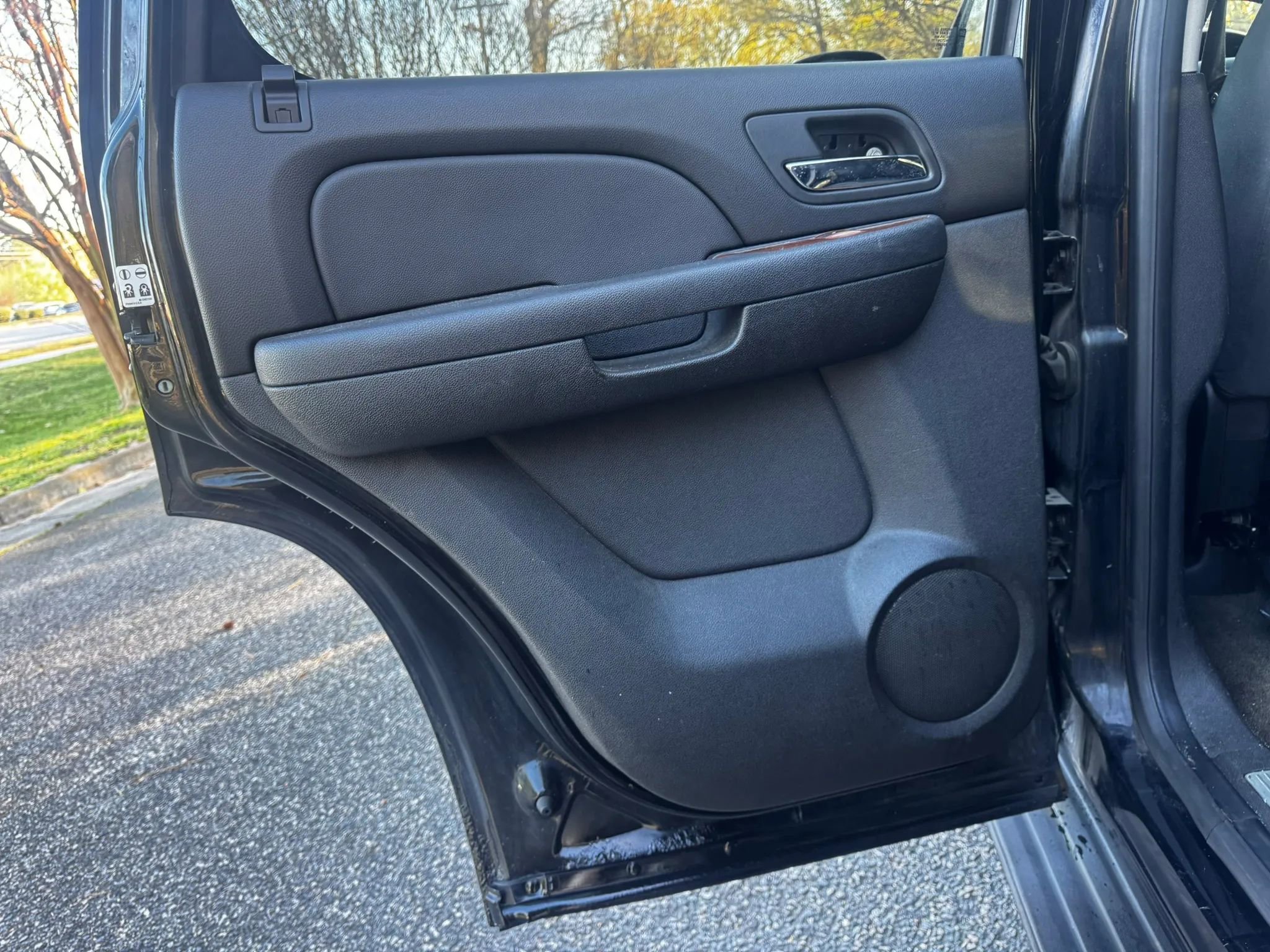 Used 2008 GMC Yukon SLE w/ Convenience Package image 9