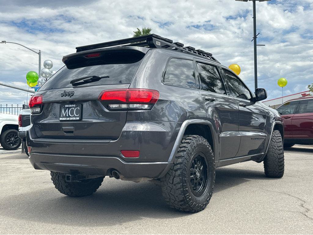 Used 2017 Jeep Grand Cherokee Altitude AWD/4WD image 13