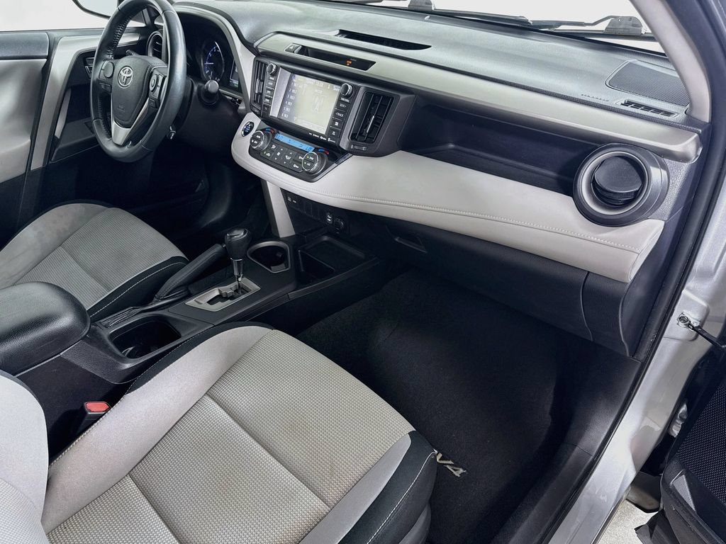 Used 2016 Toyota RAV4 XLE w/ Convenience Package FWD image 27
