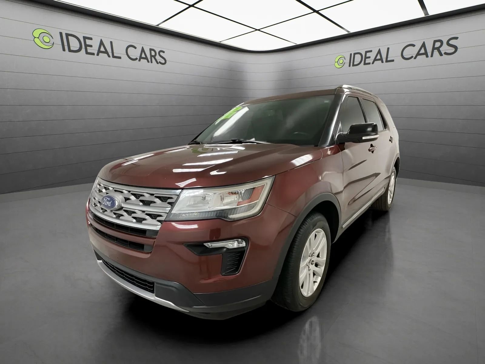 Used 2018 Ford Explorer XLT w/ Equipment Group 201A AWD/4WD image 1