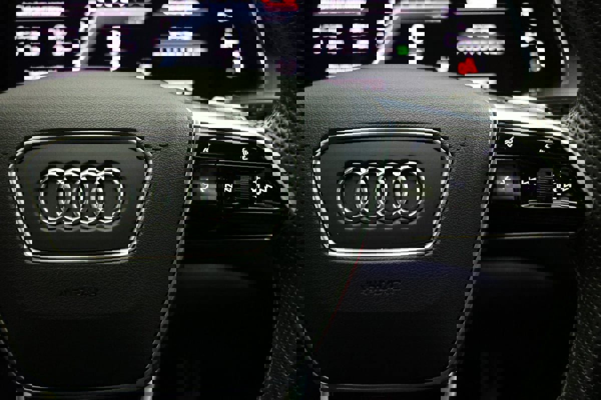 Used 2023 Audi S6 Prestige w/ Prestige Package image 30