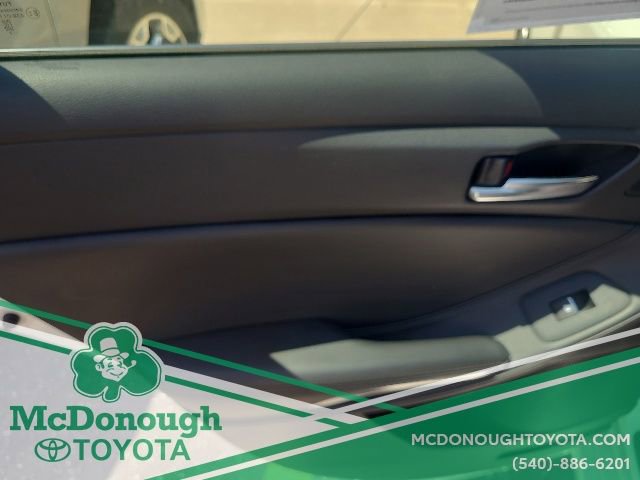 Used 2022 Toyota Avalon XLE FWD image 12
