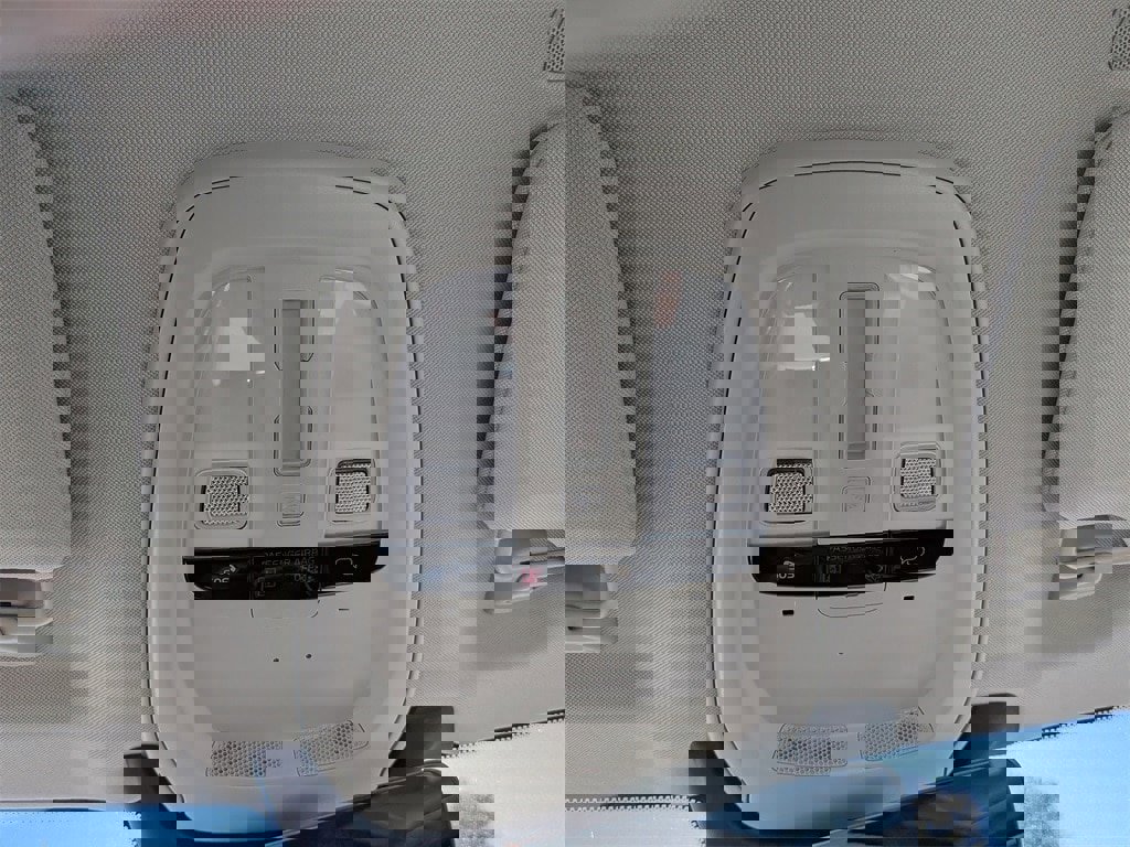 New 2026 Volvo XC90 B6 Ultra w/ Protection Package Premier image 39