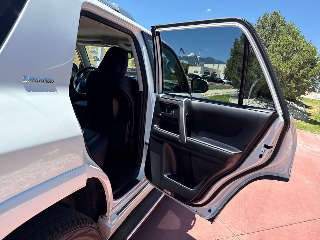 Used 2024 Toyota 4Runner Limited AWD/4WD image 24