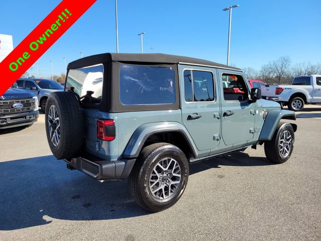 Used 2024 Jeep Wrangler Sahara image 11