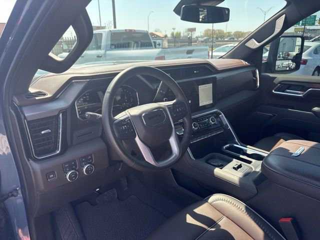 Used 2025 GMC Sierra 2500 Denali image 9