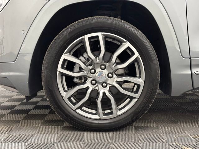 Used 2023 GMC Terrain Denali w/ Denali Premium Package image 16