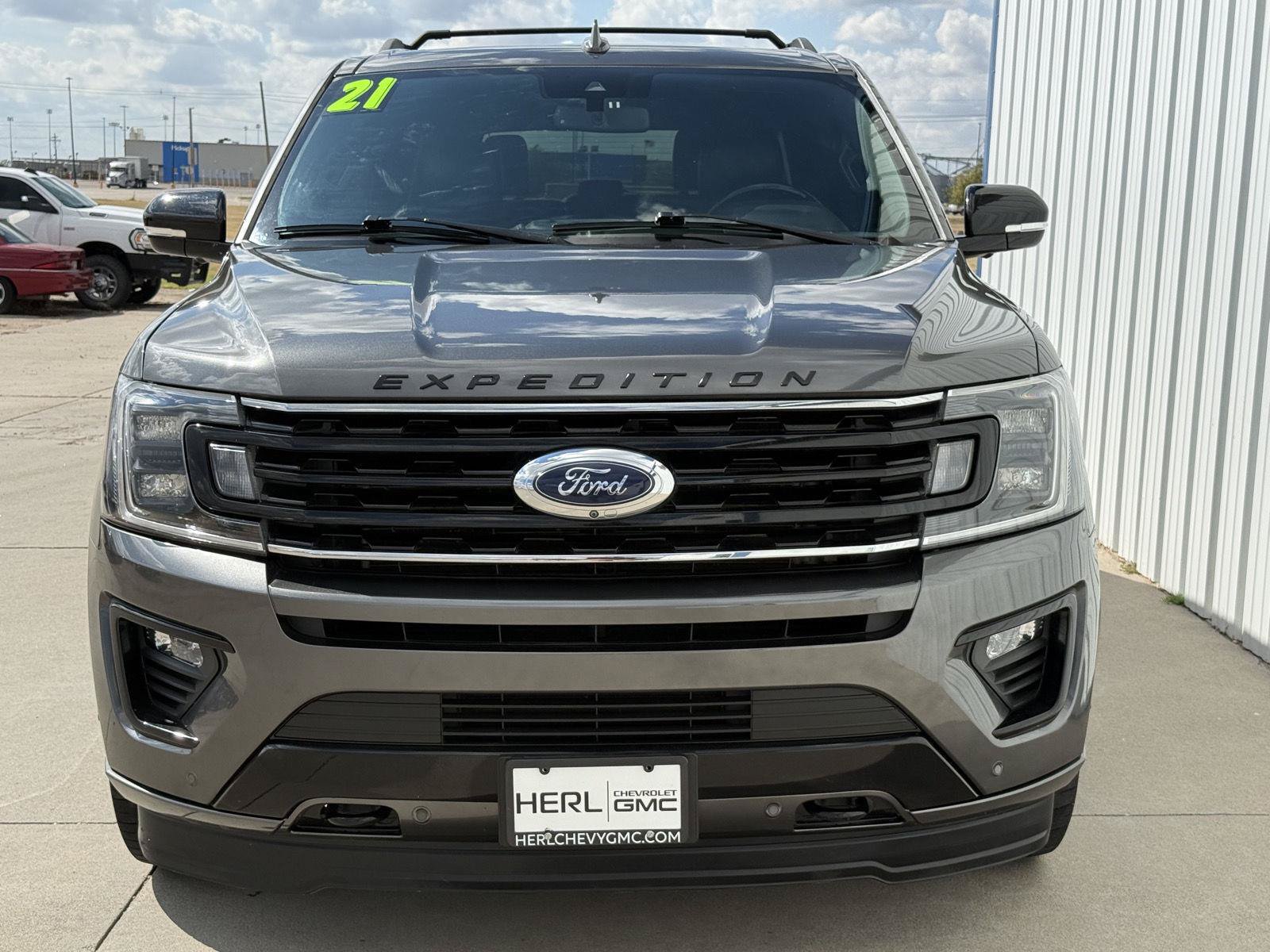 Used 2021 Ford Expedition Limited AWD/4WD image 2
