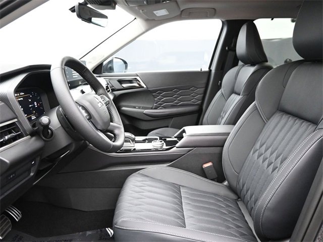 New 2025 Mitsubishi Outlander SEL image 7