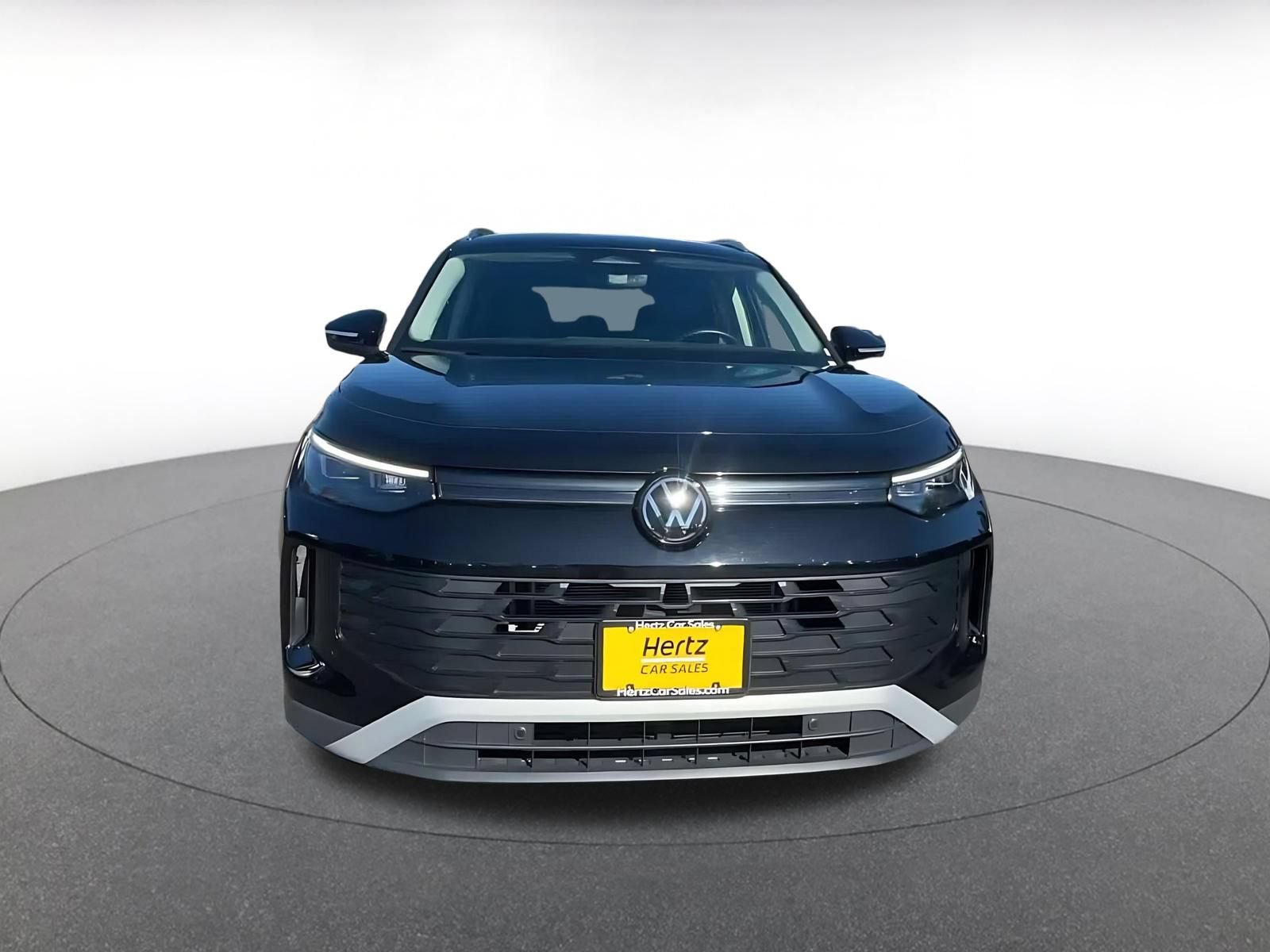 Used 2026 Volkswagen Tiguan SE AWD/4WD image 4