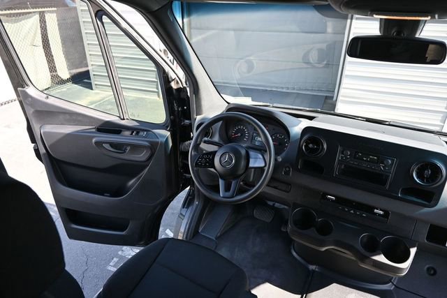 Used 2019 Mercedes-Benz Sprinter 2500 image 40