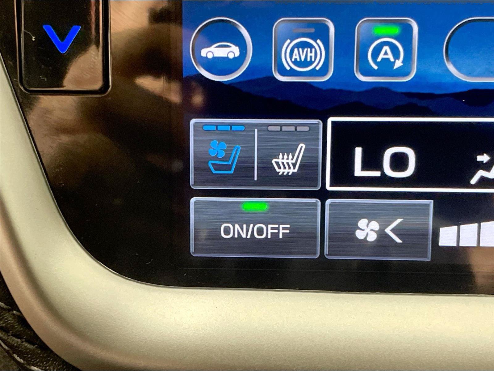 Used 2024 Subaru Outback Touring XT AWD/4WD image 16