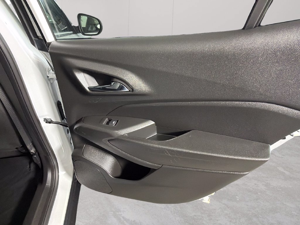 Certified 2024 Chevrolet Trax LS w/ LS Convenience Package FWD image 31
