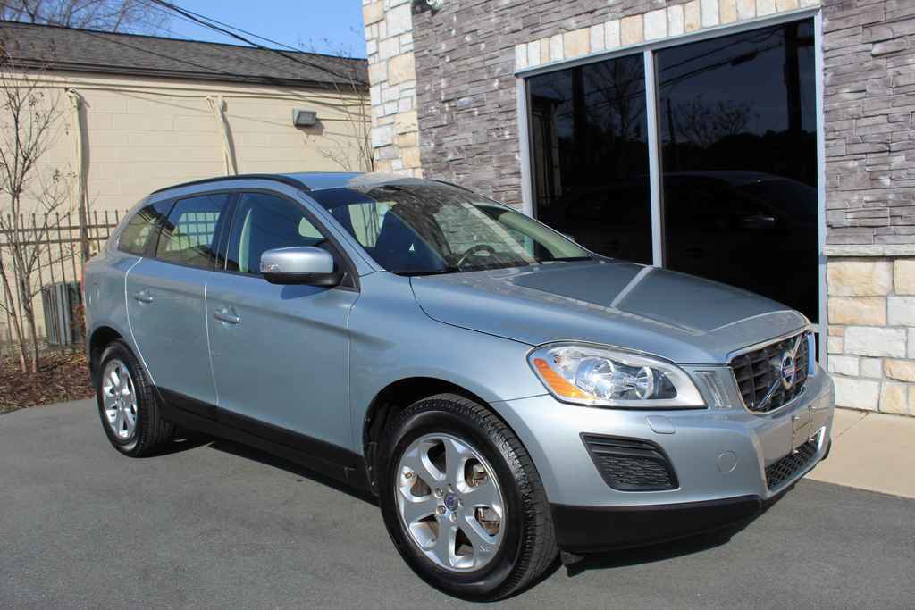 Used 2013 Volvo XC60 3.2 Premier image 2