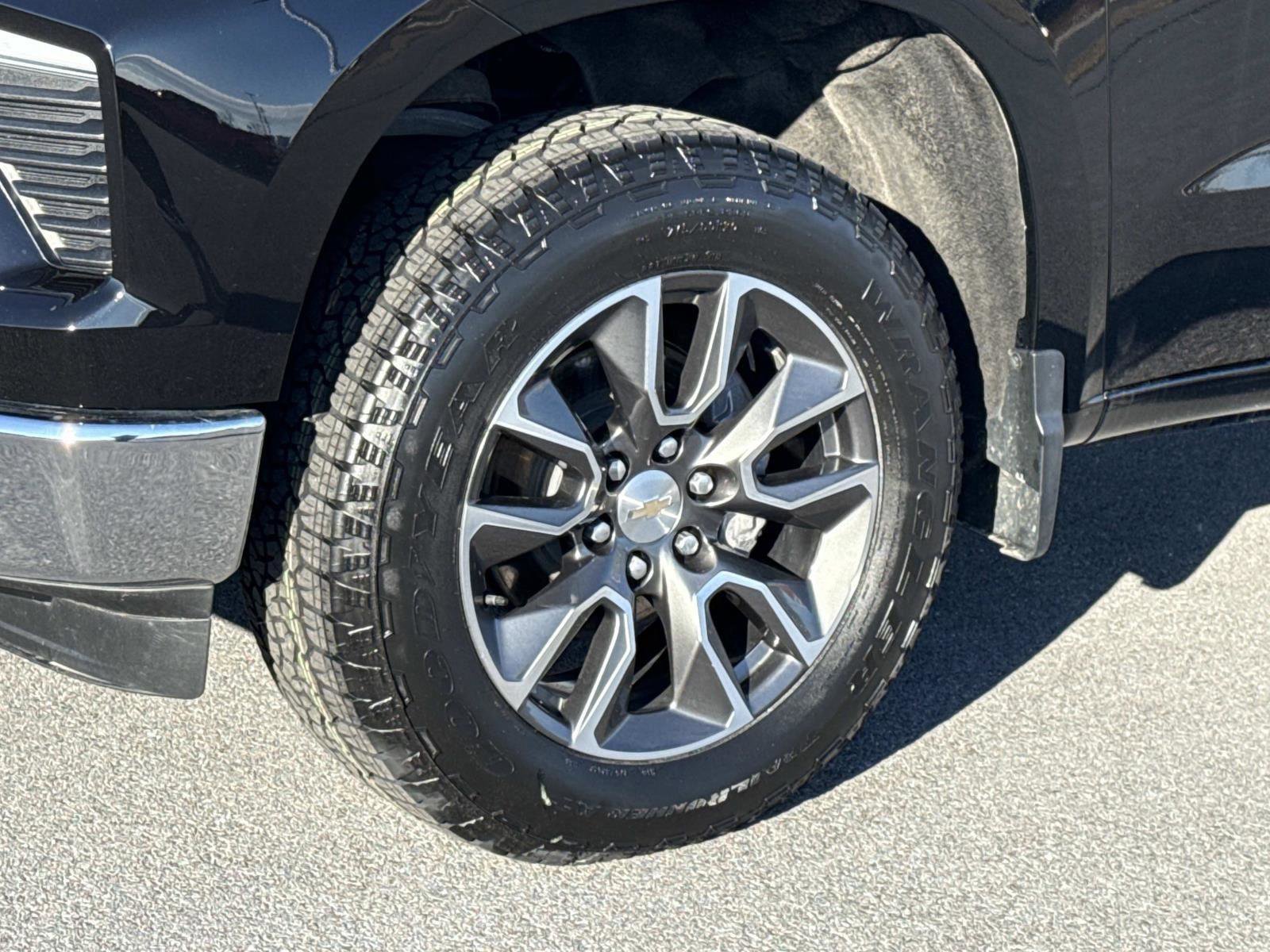 Used 2023 Chevrolet Silverado 1500 LT image 29