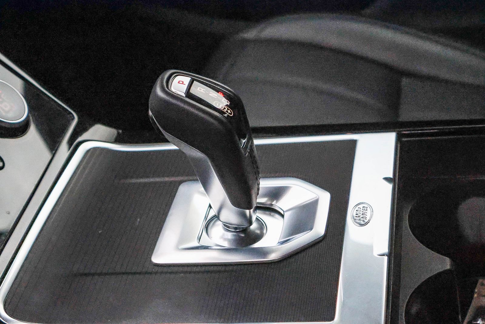 Certified 2023 Land Rover Range Rover Evoque SE image 31