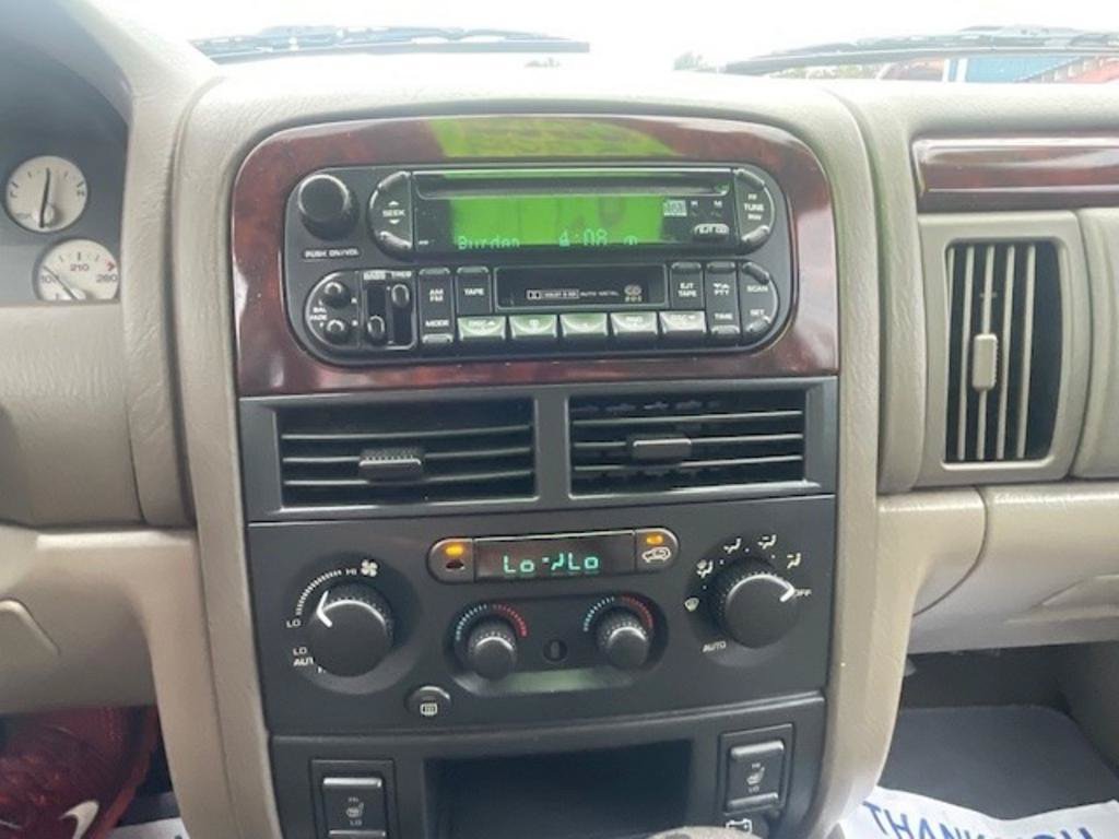 Used 2004 Jeep Grand Cherokee Limited w/ Cold Weather Group AWD/4WD image 11