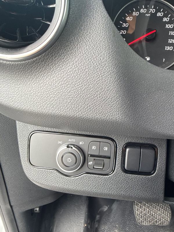 Used 2022 Mercedes-Benz Sprinter 3500 image 13