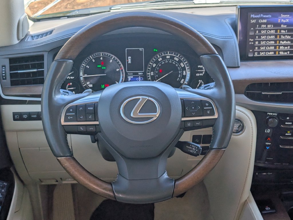 Used 2021 Lexus LX 570 4WD w/ Luxury Package image 12