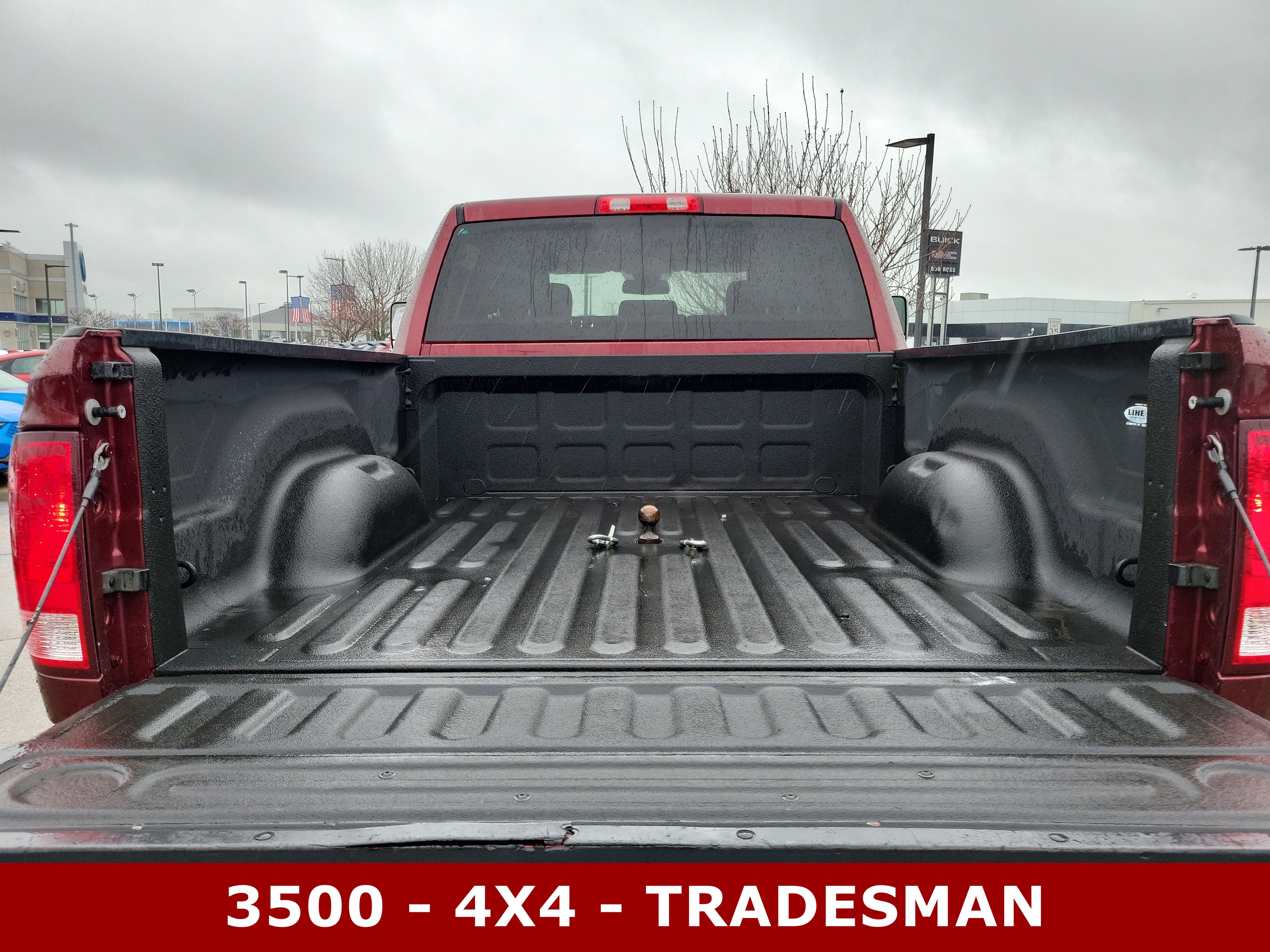Used 2017 RAM 3500 Tradesman w/ Chrome Appearance Group image 8