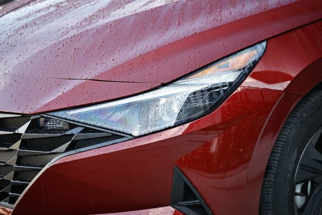 Used 2023 Hyundai Elantra SEL w/ Preferred Accessory Package image 11