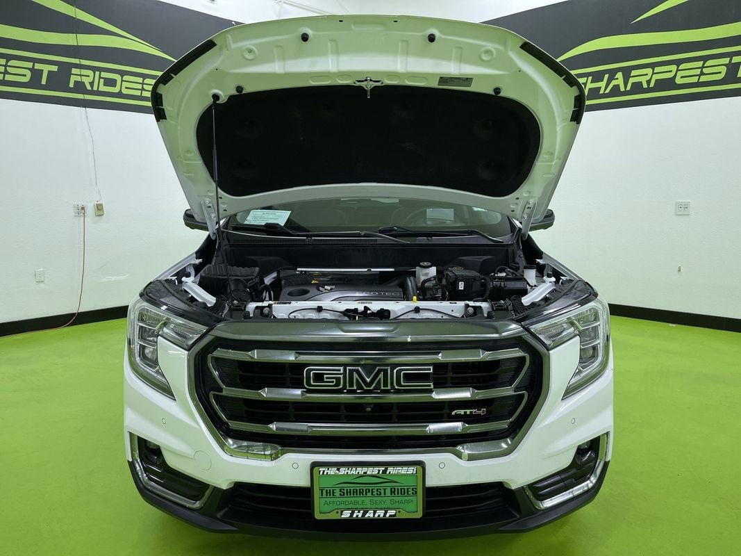 Used 2022 GMC Terrain AT4 w/ Infotainment Package II AWD/4WD image 4