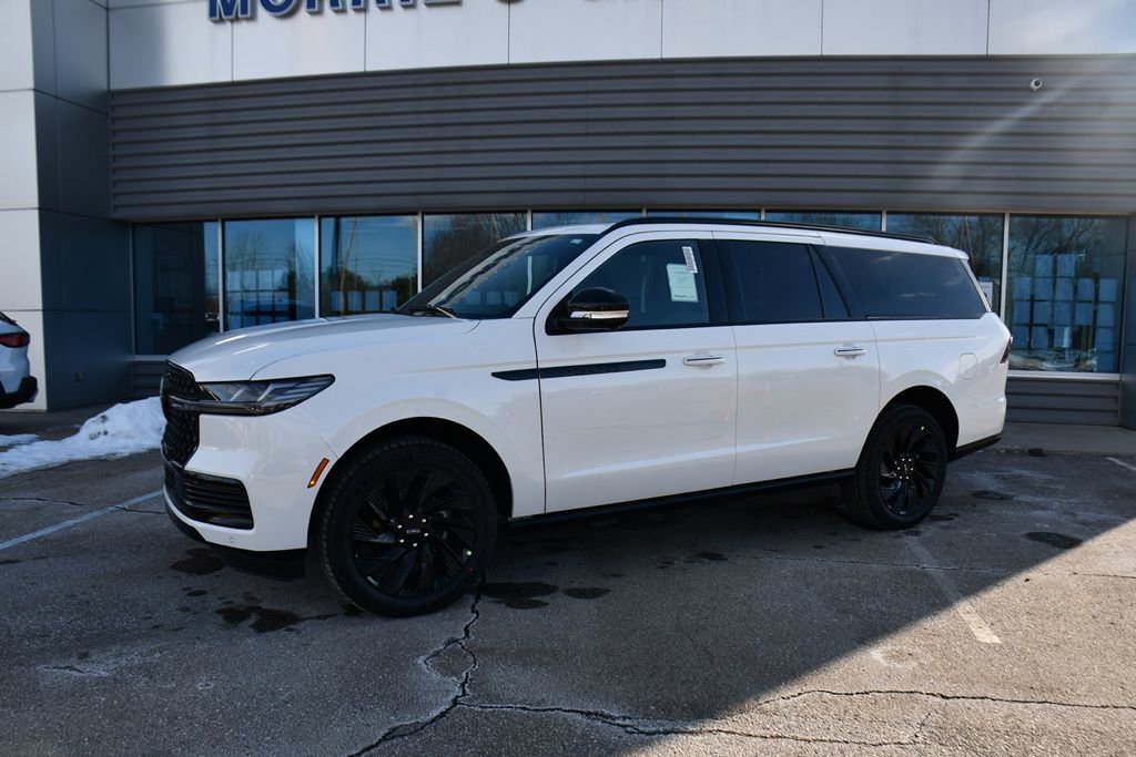 New 2026 Lincoln Navigator L Reserve w/ Jet Appearance Package image 2