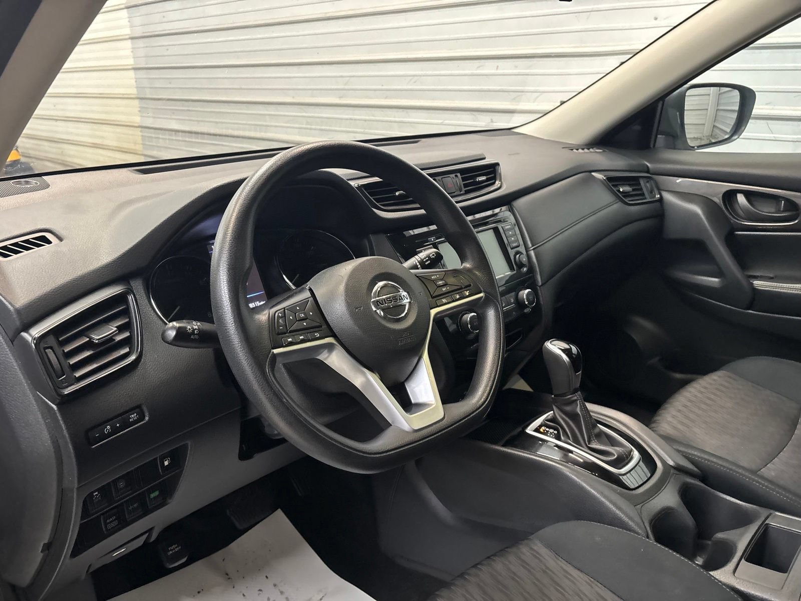 Used 2019 Nissan Rogue S AWD/4WD image 12