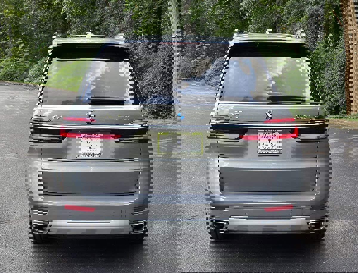 Used 2025 BMW X7 xDrive40i image 5