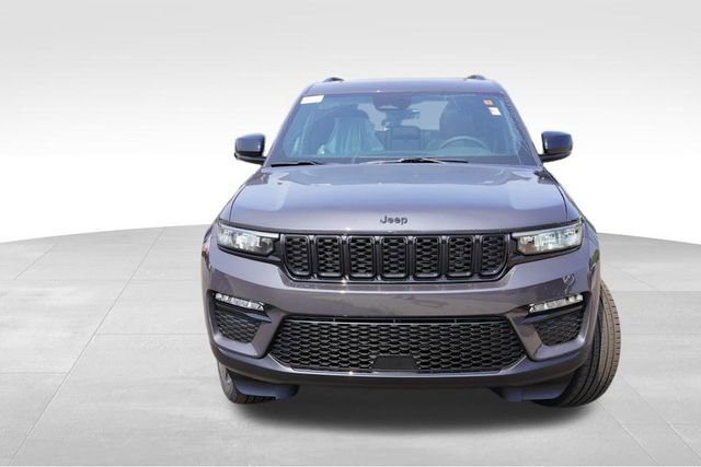 New 2025 Jeep Grand Cherokee Limited w/ Black Appearance Package image 8