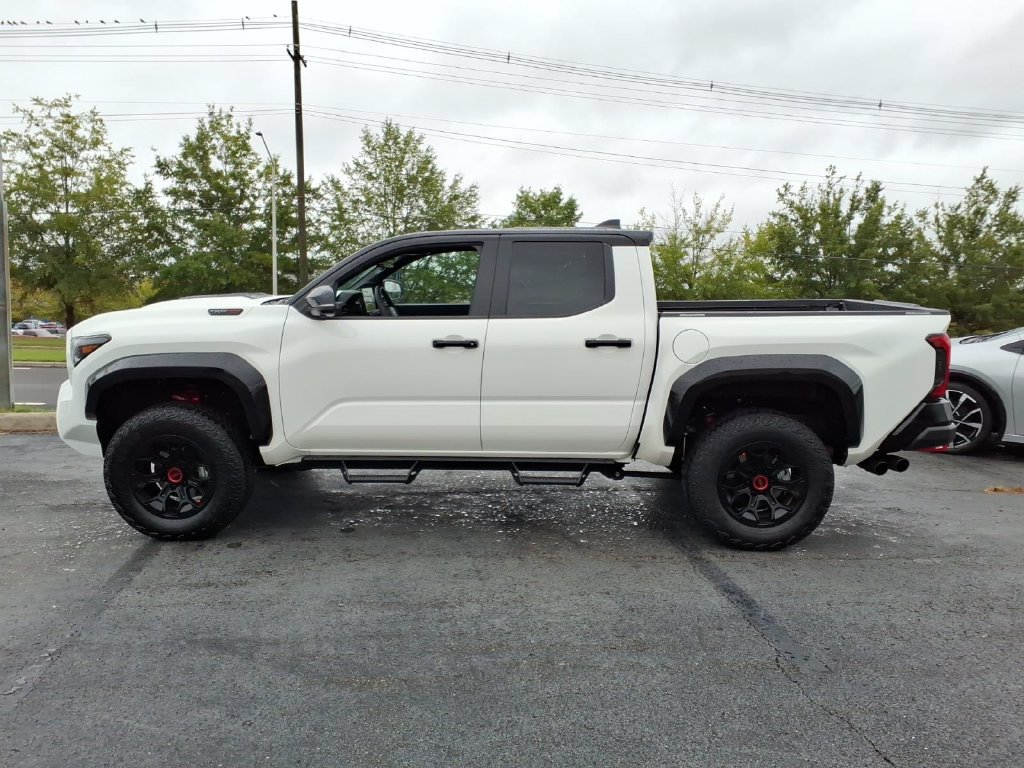 Certified 2025 Toyota Tacoma TRD Pro AWD/4WD image 22