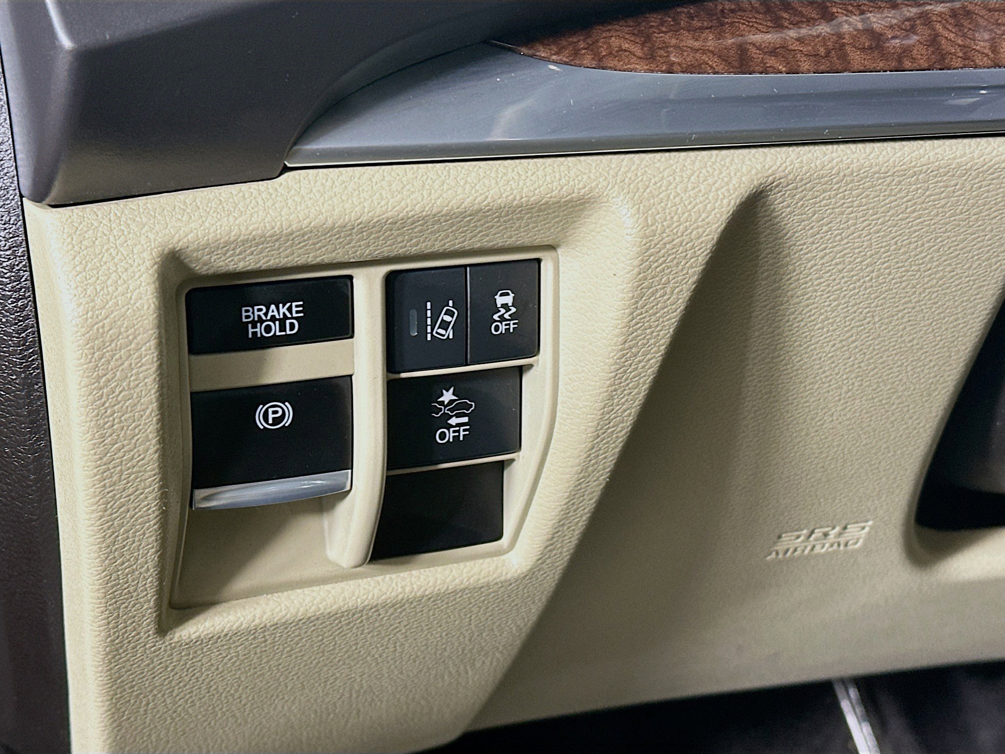 Used 2018 Acura MDX SH-AWD w/ Technology Package image 17