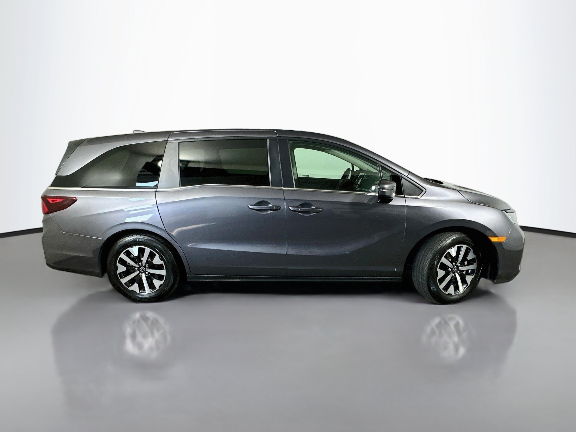 Used 2025 Honda Odyssey EX-L image 8