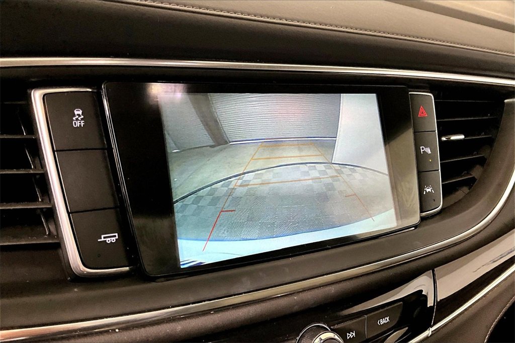 Used 2018 Buick Enclave Premium w/ Experience Buick Package image 17