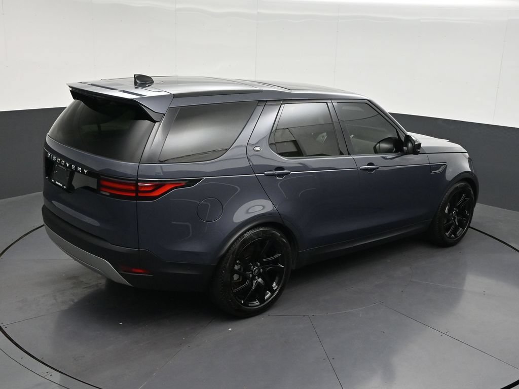 Used 2024 Land Rover Discovery S AWD/4WD image 18