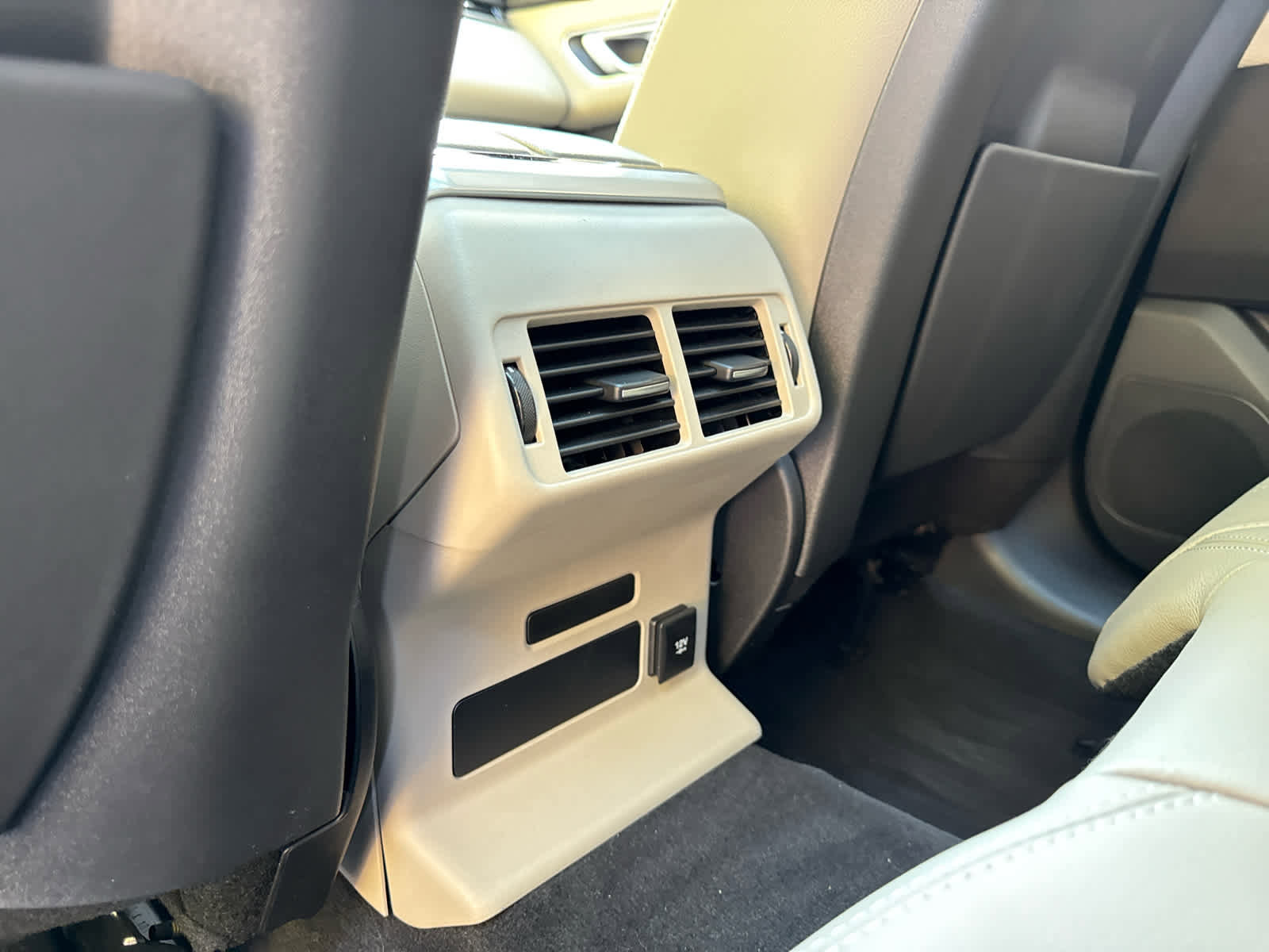 Certified 2021 Land Rover Range Rover Velar R-Dynamic S image 16