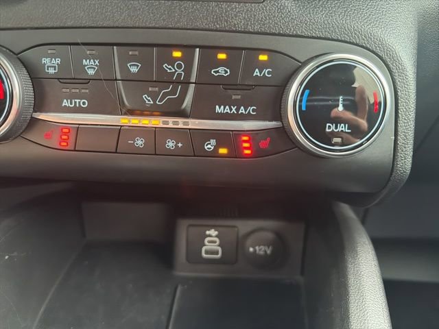 Used 2025 Ford Escape ST-Line Select AWD/4WD image 31