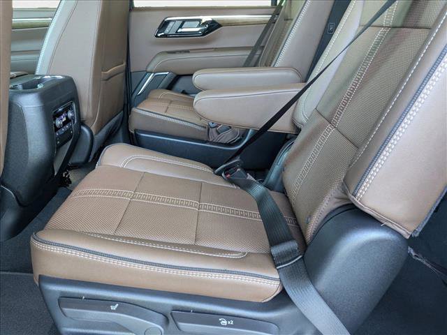 New 2025 Chevrolet Suburban High Country image 14